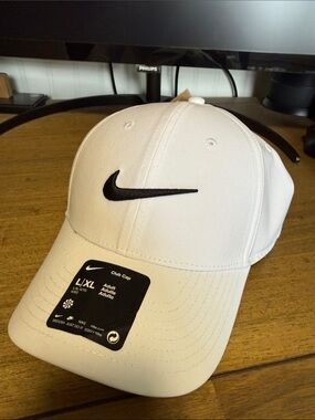 Nike White Baseball Club Cap with Black Swoosh